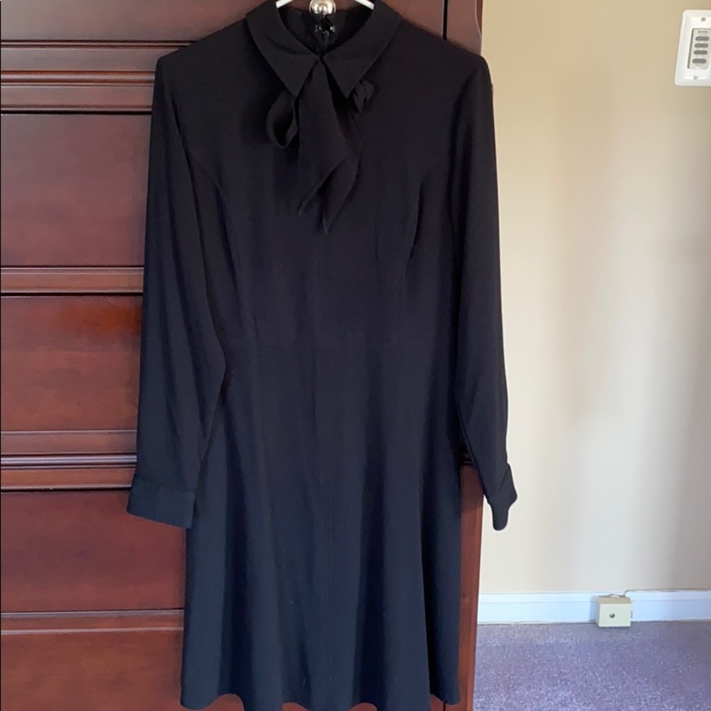 Who What Wear Black Long-Sleeve Midi Dress with Tie Neck